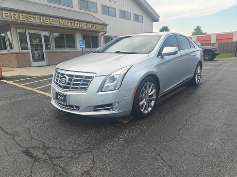 Used 2014 Cadillac XTS Luxury FWD image 1