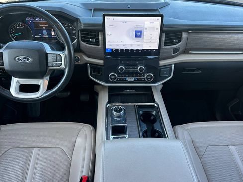 Used 2024 Ford Expedition Max Limited RWD image 15
