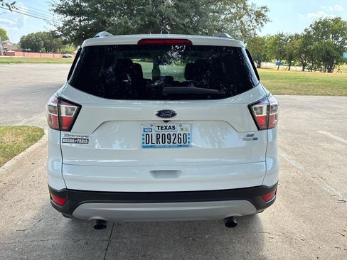 Used 2018 Ford Escape SE AWD/4WD image 10