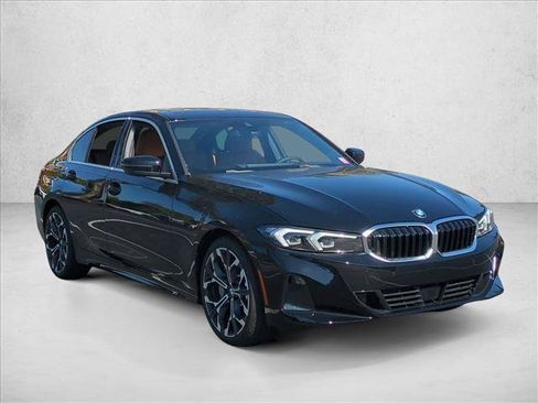 Used 2026 BMW 330i Sedan w/ Premium Package RWD image 7
