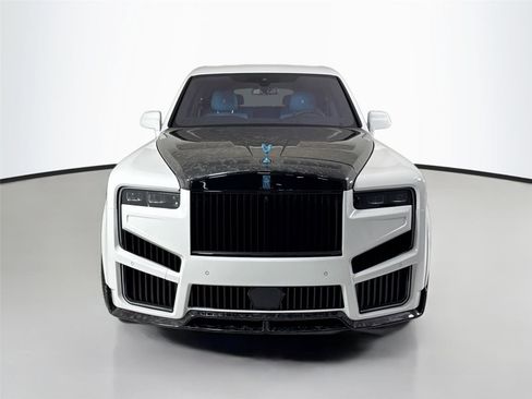 Used 2026 Rolls-Royce Cullinan AWD/4WD image 11