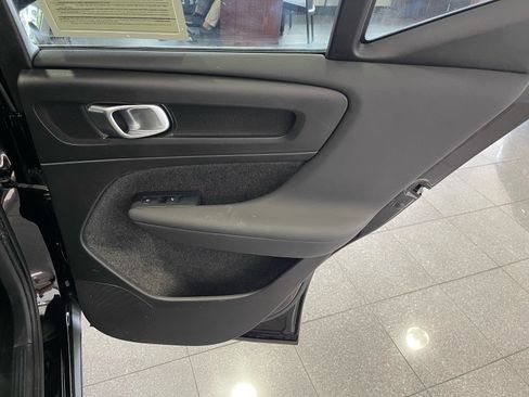 Used 2023 Volvo XC40 Recharge Ultimate AWD/4WD image 43