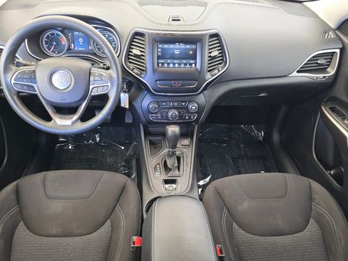 Used 2020 Jeep Cherokee Latitude FWD image 14