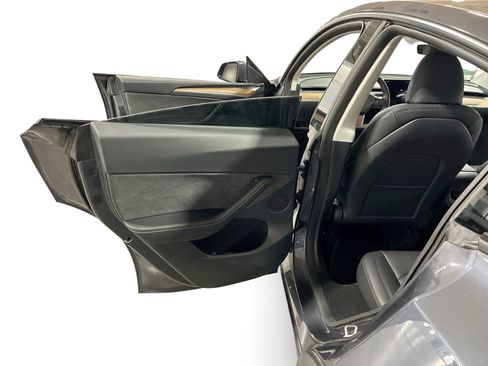 Certified 2023 Tesla Model Y Performance AWD/4WD image 10