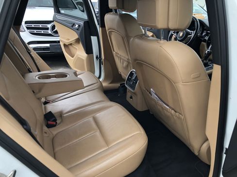 Used 2016 Porsche Macan S image 16