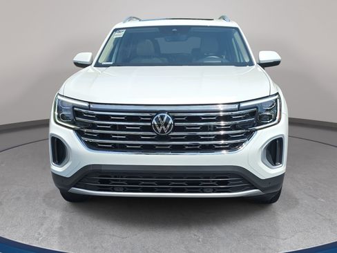 Used 2025 Volkswagen Atlas SEL AWD/4WD image 2