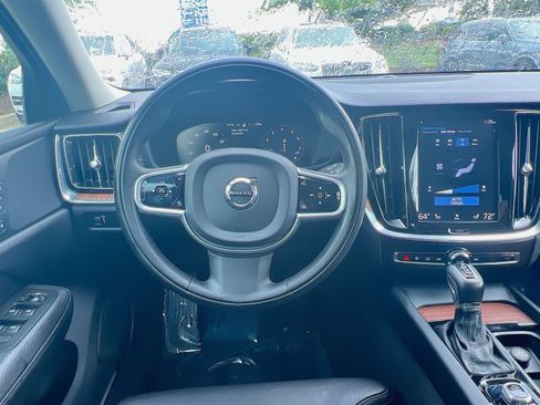 Used 2020 Volvo V60 T5 Cross Country w/ Protection Package Premier AWD/4WD image 16