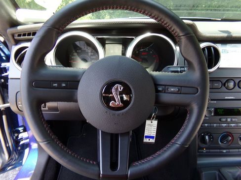 Used 2007 Ford Mustang Shelby GT500 RWD image 27