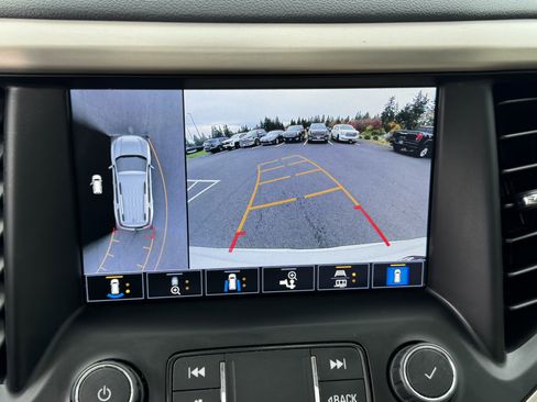 Used 2021 GMC Acadia Denali w/ Denali Ultimate Package image 31