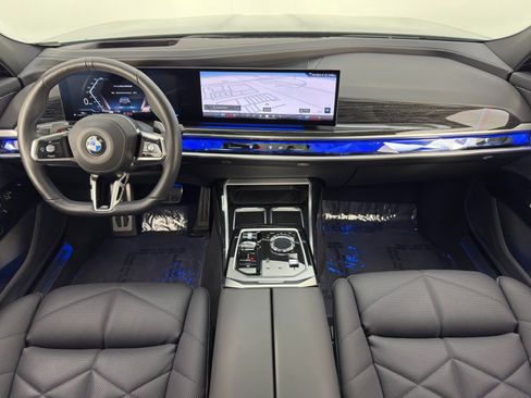 Used 2024 BMW 740i w/ Premium Package 2 RWD image 13