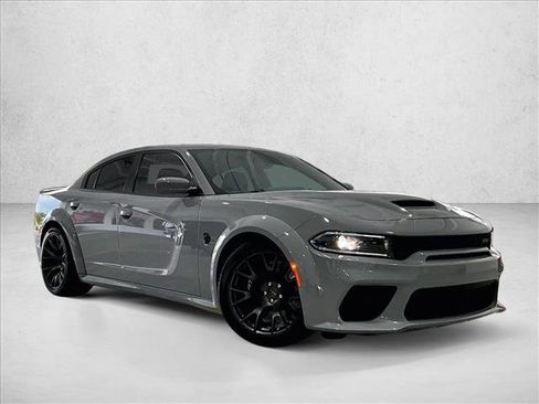 Used 2022 Dodge Charger SRT Hellcat w/ Harman/Kardon Audio Group RWD image 12