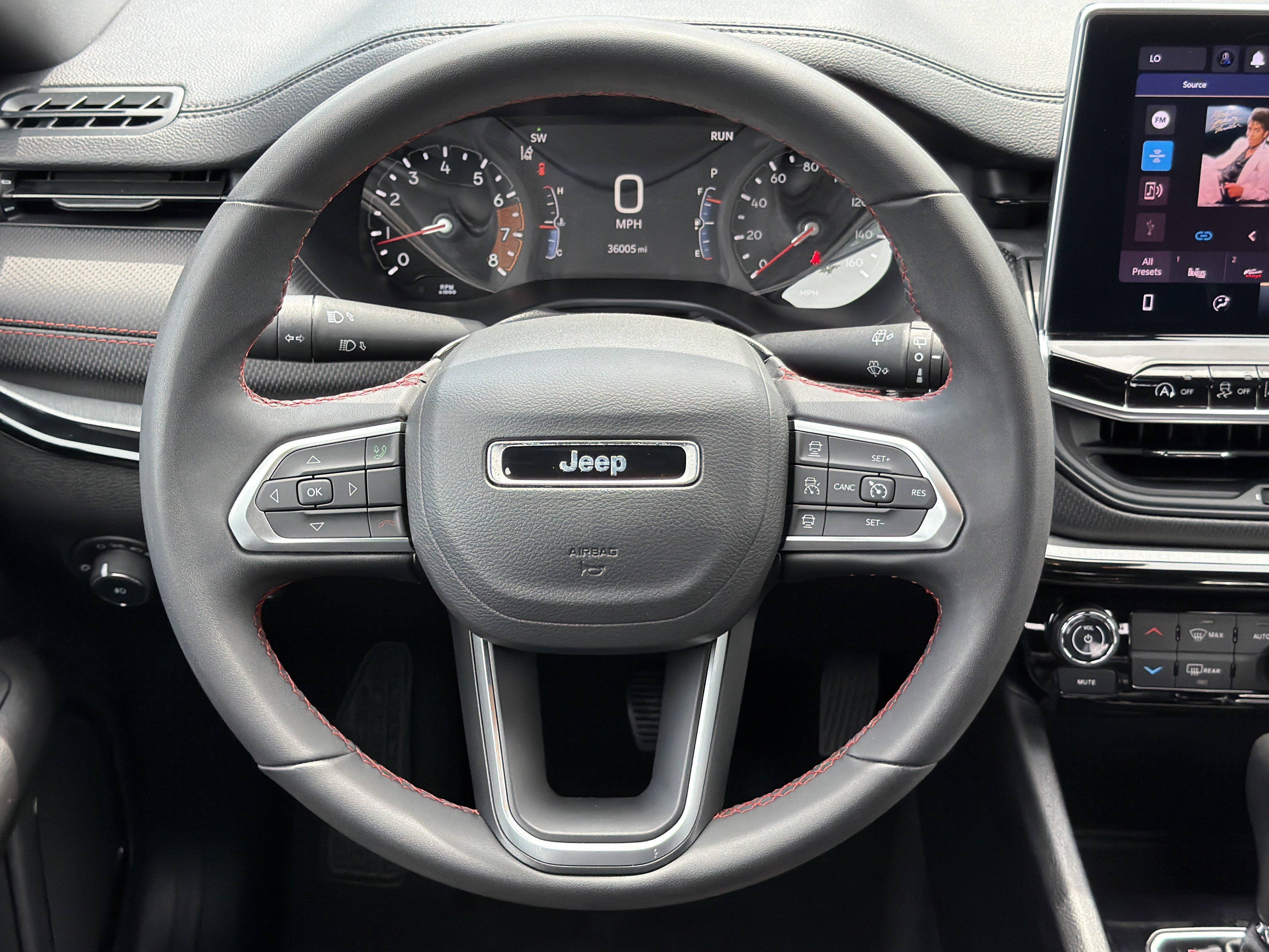 Used 2025 Jeep Compass Trailhawk AWD/4WD image 24