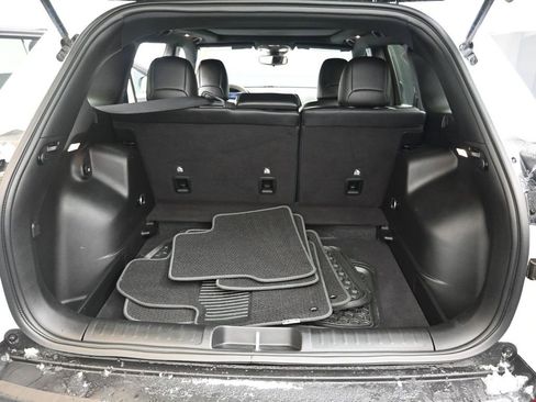 Used 2021 Jeep Cherokee Latitude Lux 80th Anniv w/ Quick Order Package 26U 80TH image 17