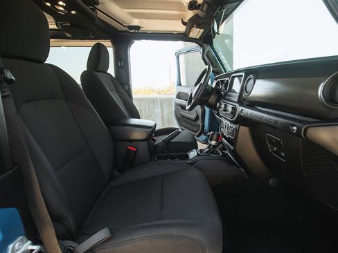 Used 2023 Jeep Wrangler Sport S image 19