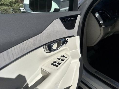 New 2025 Volvo XC90 T8 Plus w/ Protection Package Premier image 15