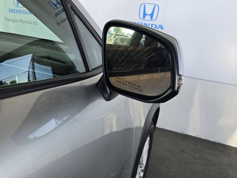 Used 2023 Toyota Corolla Cross LE image 29