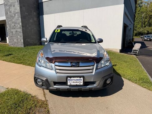 Used 2013 Subaru Outback 2.5i Premium w/ All-Weather Pkg AWD/4WD image 8