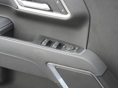 Used 2025 GMC Sierra 1500 Elevation image 28