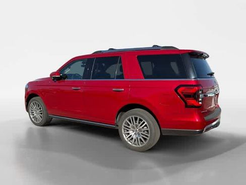 Used 2022 Ford Expedition Limited image 4