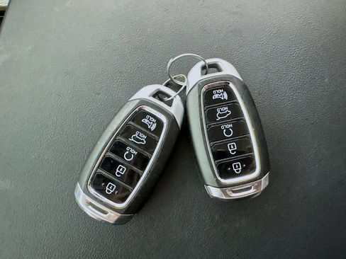 Used 2021 Hyundai Palisade SEL w/ Winter Package image 32