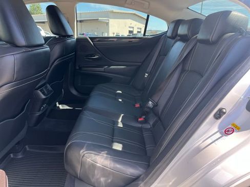 Used 2019 Lexus ES 350 w/ Accessory Package 2 FWD image 14