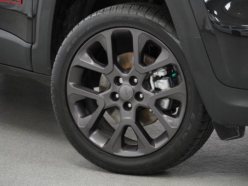 Certified 2023 Jeep Renegade Latitude image 4