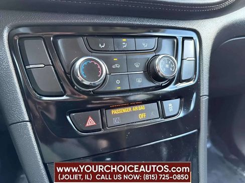 Used 2022 Buick Encore Preferred image 44