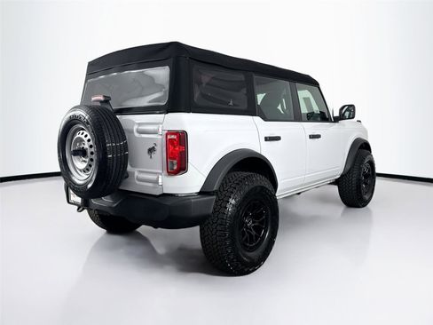 Used 2025 Ford Bronco 4-Door AWD/4WD image 2