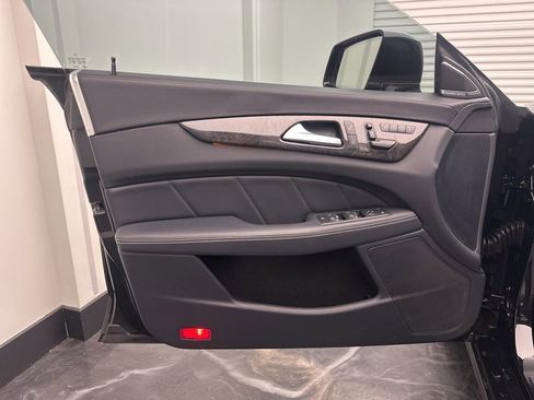 Used 2012 Mercedes-Benz CLS 550 4MATIC image 16