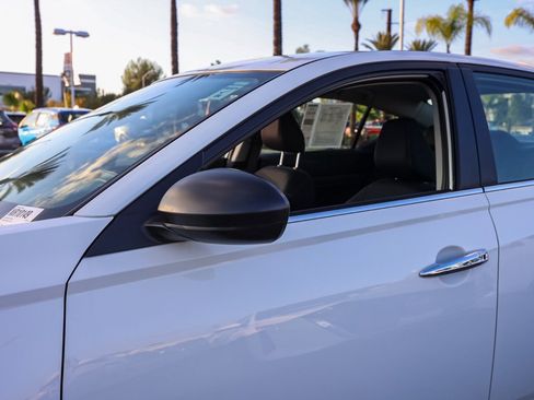 Used 2025 Nissan Altima 2.5 S image 12