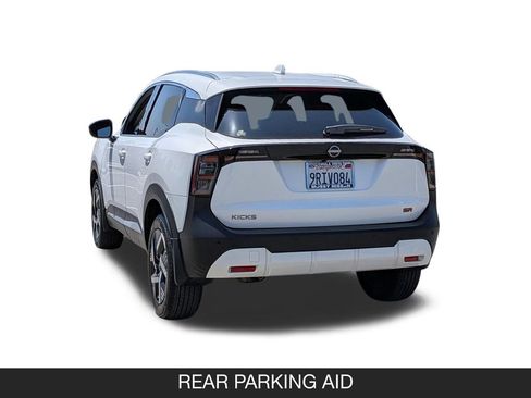 Used 2025 Nissan Kicks SR FWD image 7