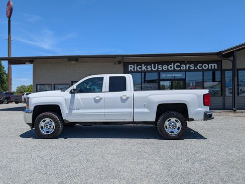 Used 2015 Chevrolet Silverado 2500 LT AWD/4WD image 11