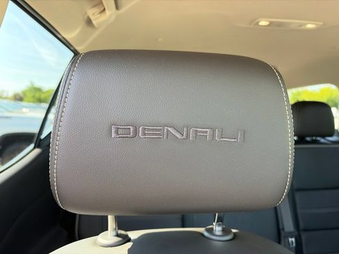 Used 2023 GMC Acadia Denali AWD/4WD image 31