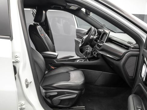 Used 2023 Jeep Compass Trailhawk image 38