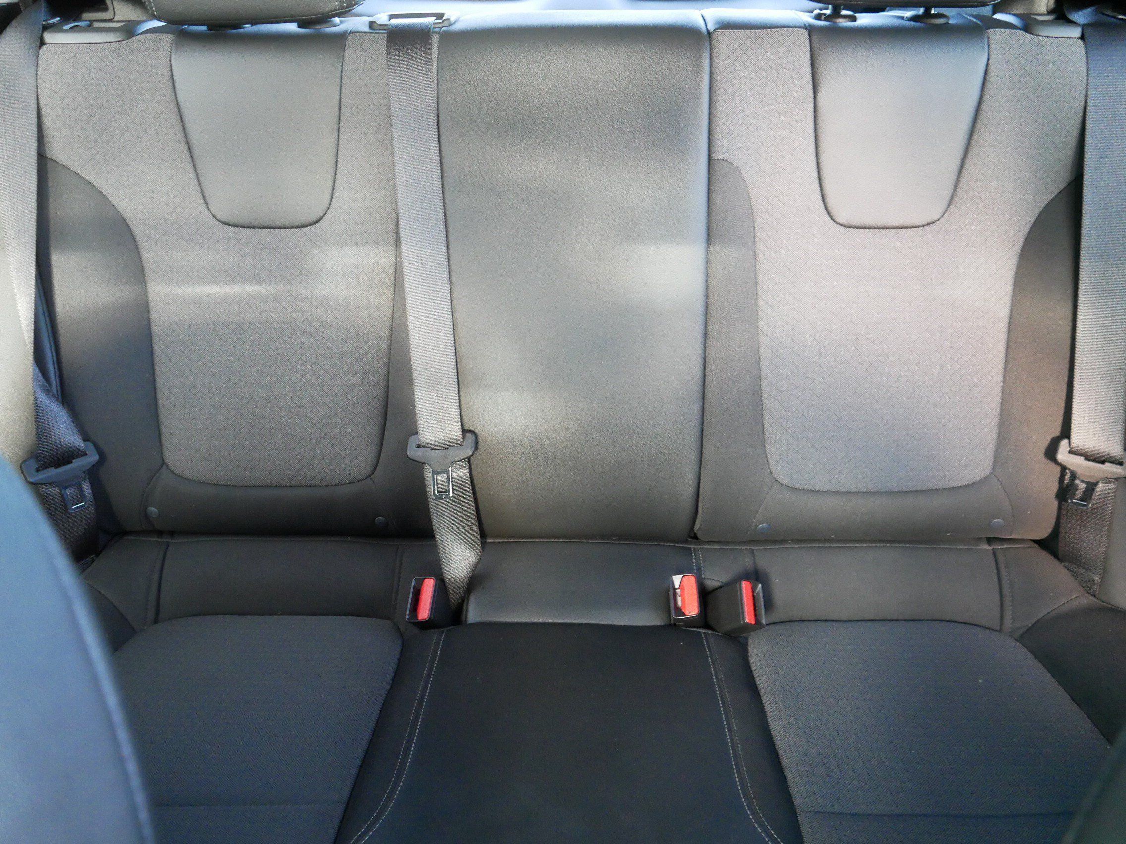 Used 2022 Buick Encore GX Preferred w/ Cold Weather Comfort Package AWD/4WD image 13