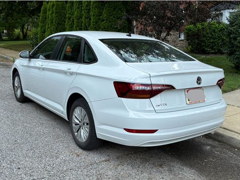 Used 2019 Volkswagen Jetta S w/ Driver Assistance Package FWD image 2