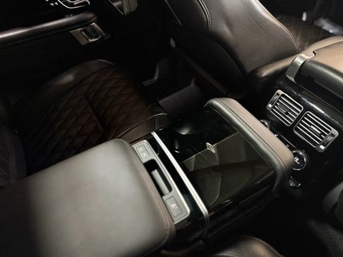 Used 2021 Land Rover Range Rover SV Autobiography Dynamic image 29