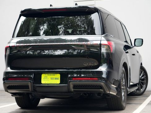 Used 2025 INFINITI QX80 Autograph w/ Premium Cargo Package AWD/4WD image 5