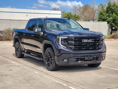 Used 2025 GMC Sierra 1500 Elevation w/ Elevation Premium Package image 3