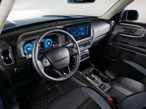 Used 2025 Ford Bronco Sport Outer Banks w/ Outer Banks Tech Package+ image 3