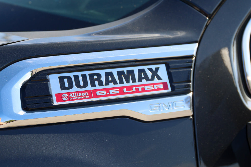 Used 2020 GMC Sierra 2500 Denali w/ Denali Ultimate Package AWD/4WD image 8