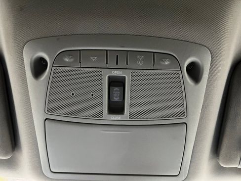 Used 2018 Nissan Murano SV image 34