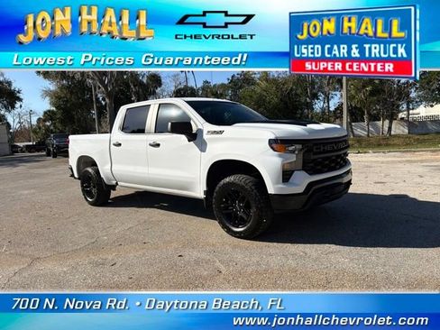 Used 2024 Chevrolet Silverado 1500 Custom Trail Boss w/ Dark Appearance Package image 18