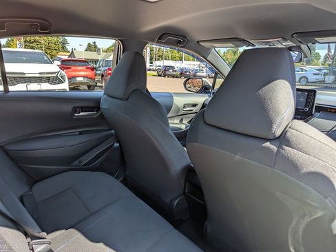 Used 2022 Toyota Corolla SE image 29