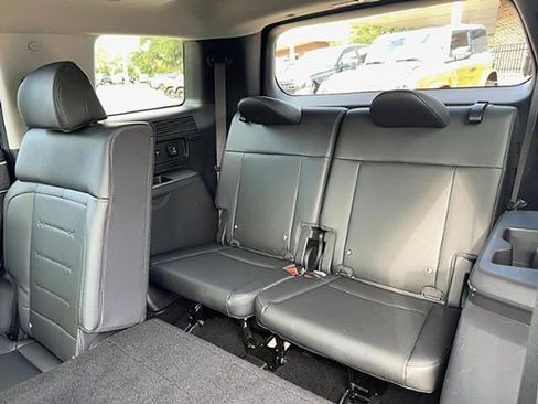 Used 2025 Hyundai Santa Fe Limited image 16