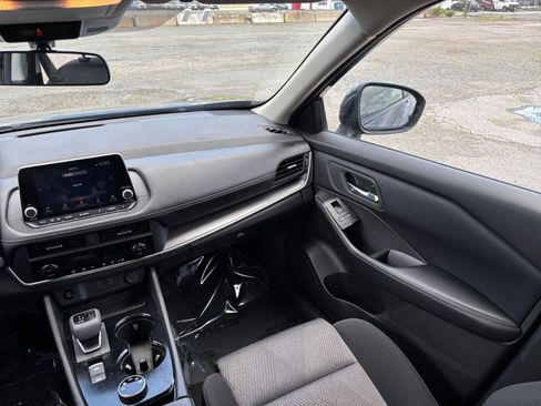 Used 2025 Nissan Rogue SV AWD/4WD image 33