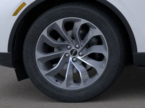 New 2026 Lincoln Aviator AWD image 19