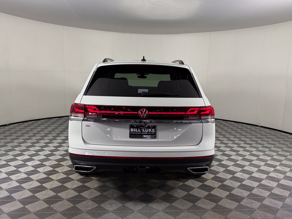 Used 2024 Volkswagen Atlas SE w/ Black Wheel Package FWD image 8