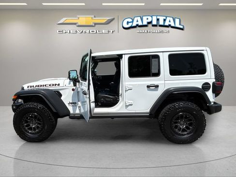 Used 2022 Jeep Wrangler Unlimited Rubicon w/ Xtreme Recon 35" Tire Package AWD/4WD image 3