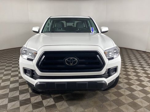 Used 2023 Toyota Tacoma SR image 3